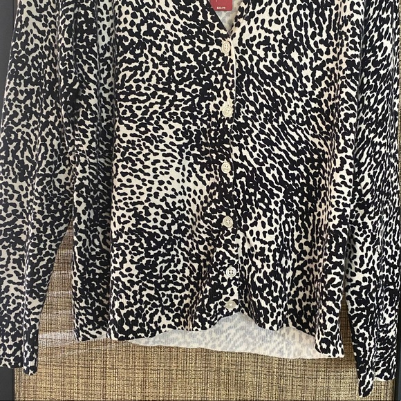 SOLD! Merona White Animal Print Ultimate V-Neck Cardigan - Picture 9 of 13